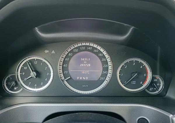 Mercedes-Benz Klasa E cena 40900 przebieg: 242000, rok produkcji 2011 z Nidzica małe 704